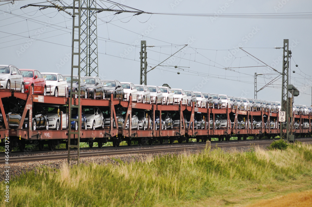 Fototapeta premium Autozug - Automobilindustrie