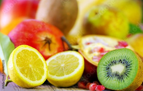 Kiwi , lemon and variety fruits