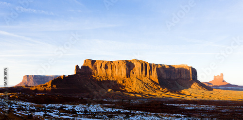 Sentinel Mesa, Monument Valley National Park, Utah-Arizona, USA © Richard Semik
