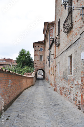 Fototapeta Naklejka Na Ścianę i Meble -  Vie di Mondovì