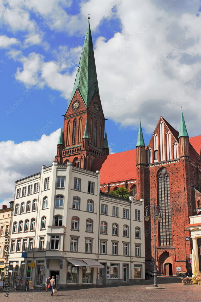 Markt mit Domkirche