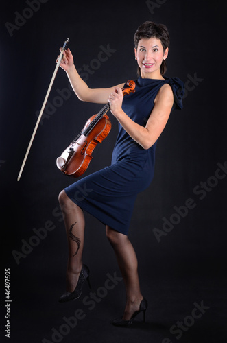 Pretty violinist