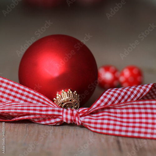 Christbaumkugel mit Glückspilzen