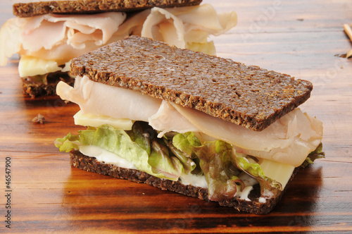 Canvas Print Smoked turkey and swiss cheese on pumpernickel