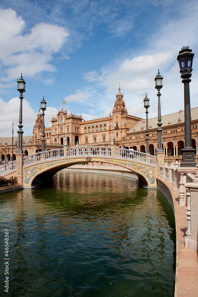 Petit pont , place d'Espagne à Séville, Andalousie.