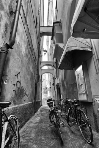 Bicycle in small alley