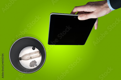 Throwing away an electronic tablet