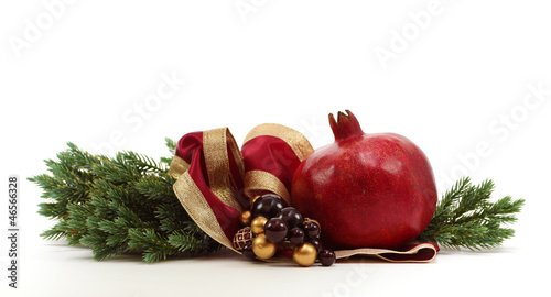 Φωτογραφία Christmas Pomegranate on White