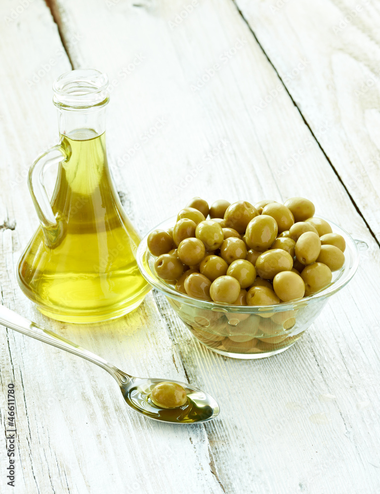 olive oil condiment vegeterian food olive oil condiment vegeterian food
