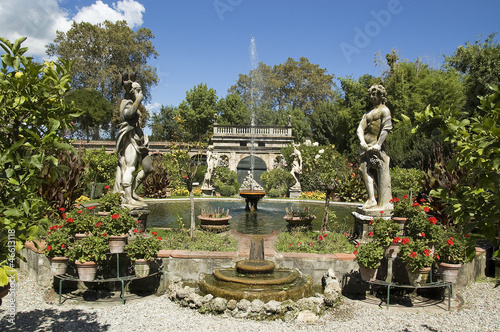 Obraz na płótnie Garden in Lucca w salonie