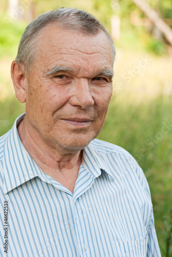Портрет пожилого мужчины