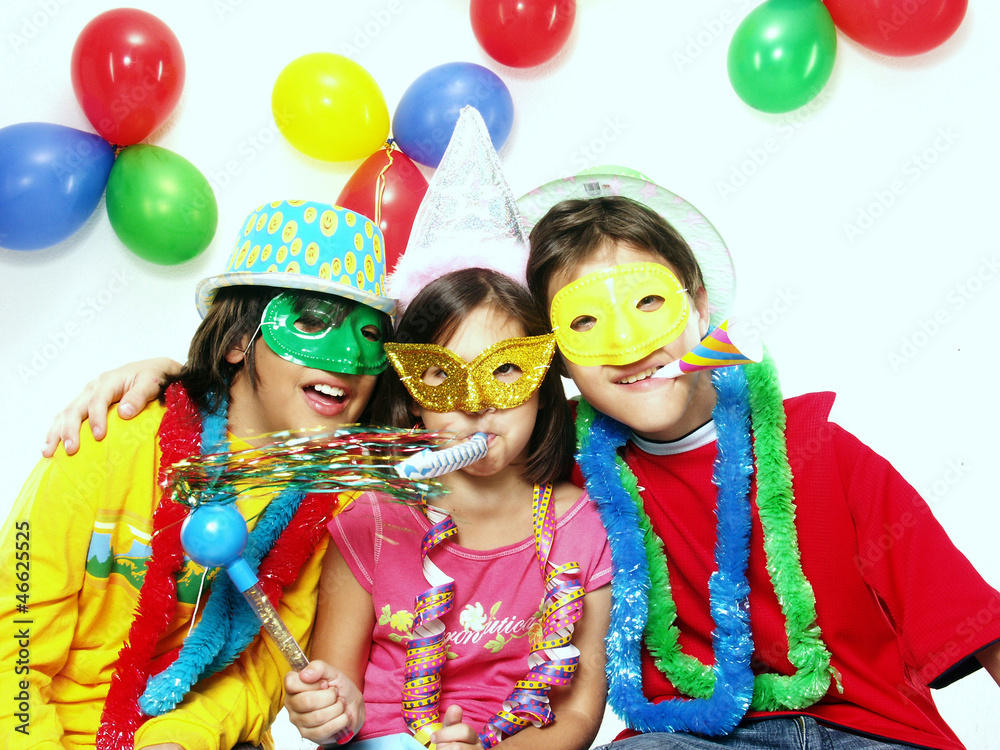 Niños de carnaval fiesta y disfraz. Niños de carnaval fiesta y disfraz.