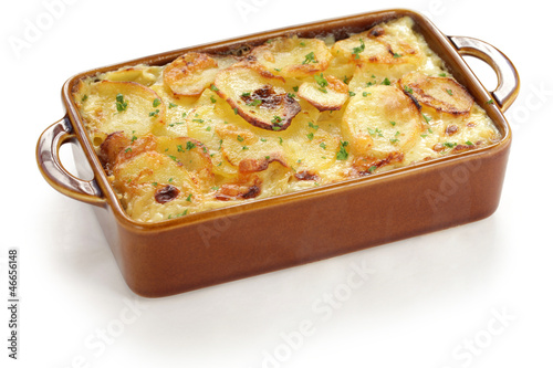 Tableau sur toile potato gratin, gratin dauphinois, french cuisine