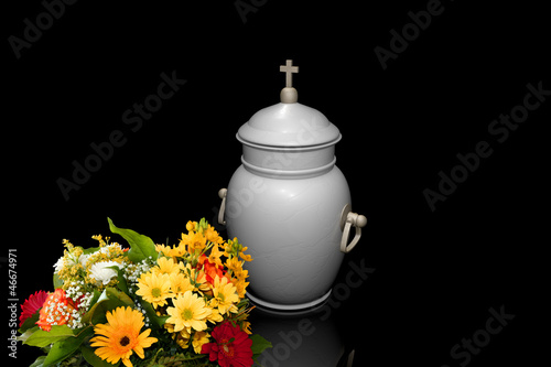 Urne mit Blumenstrauß