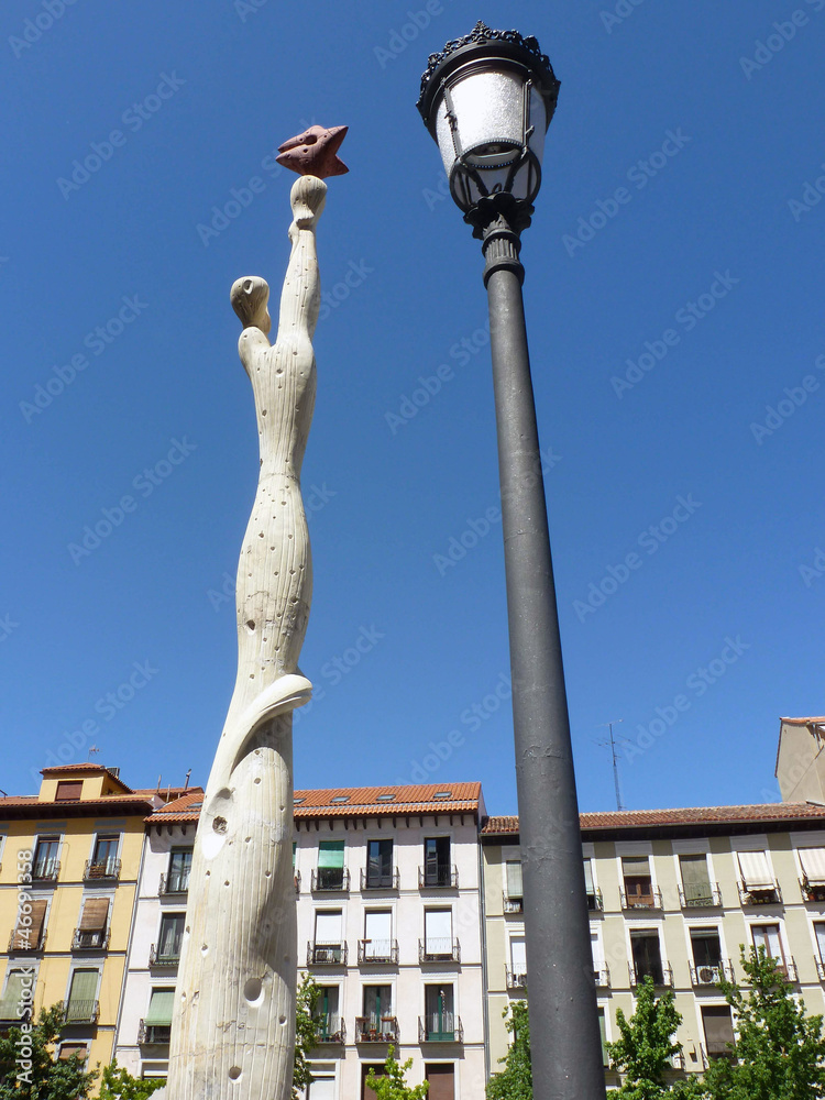 Fototapeta premium Platz beim Museum Reina Sofia in Madrid