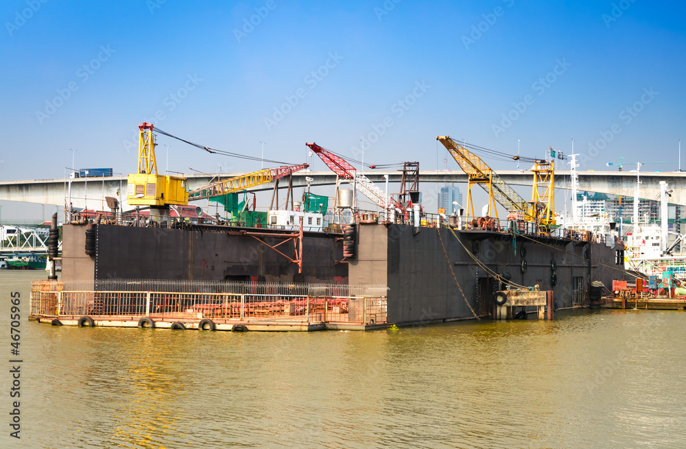Fototapeta premium cargo crane at shipyard in Bangkok