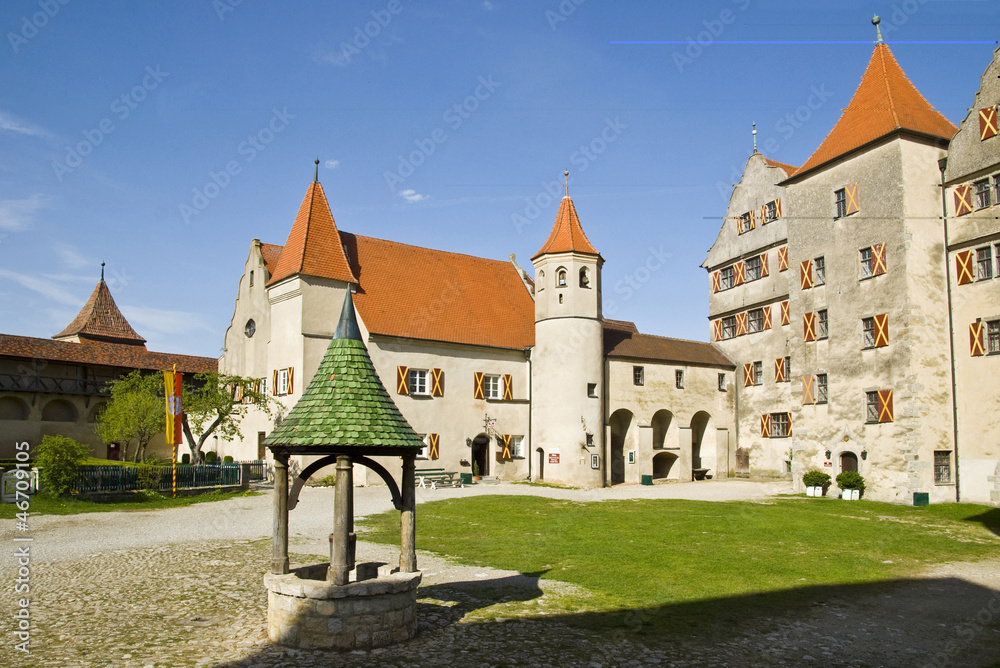 Burghof Schloss Harburg