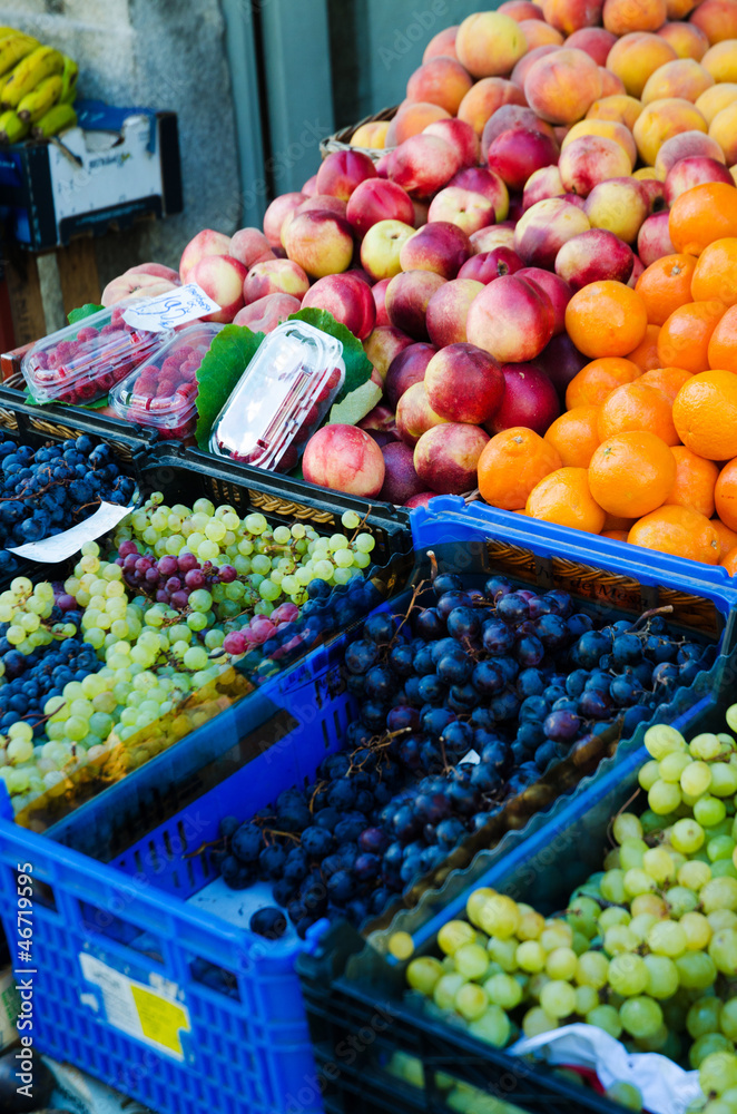 Obraz premium Fruits at the market stall