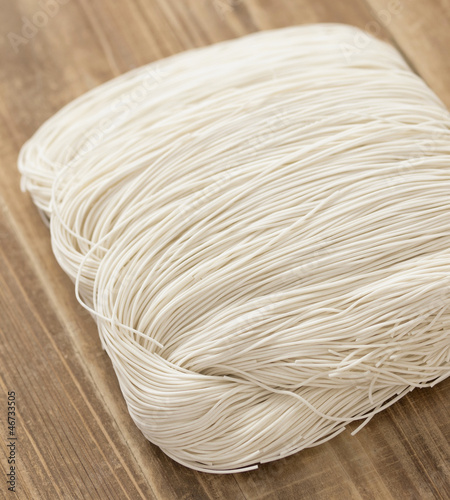 chinese wheat flour noodles photo