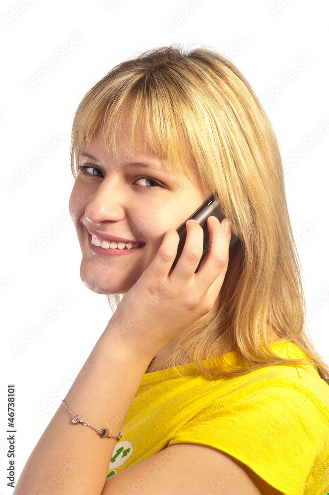 Jeune femme utilisant un telephone portable Jeune femme utilisant un telephone portable