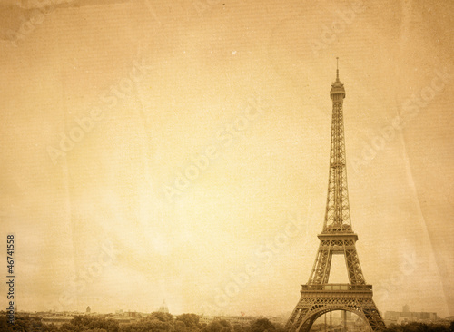 Eiffel Tower © ilolab