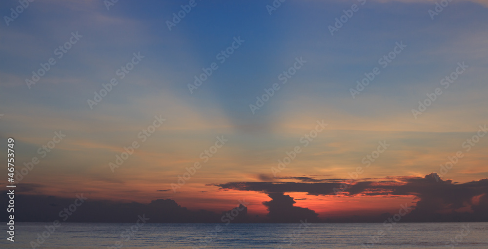 Naklejka premium Beauty and majestic sunrise on Samui island,Thailand