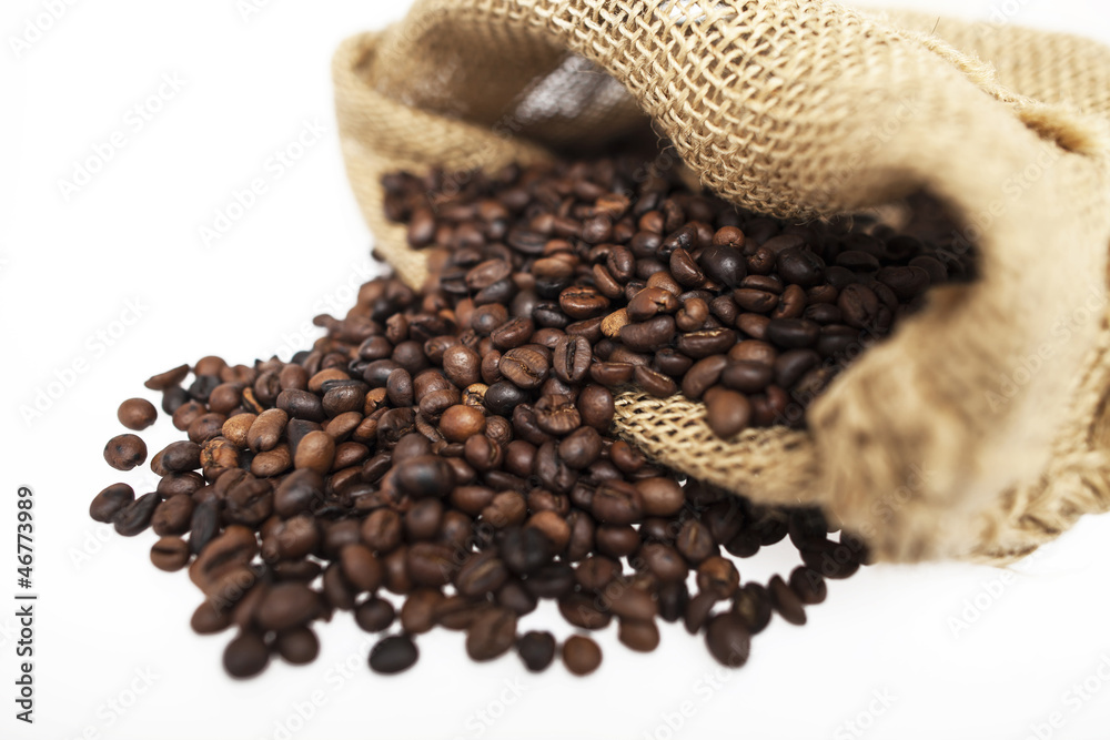 Fototapeta premium Coffee-ziarna w worku