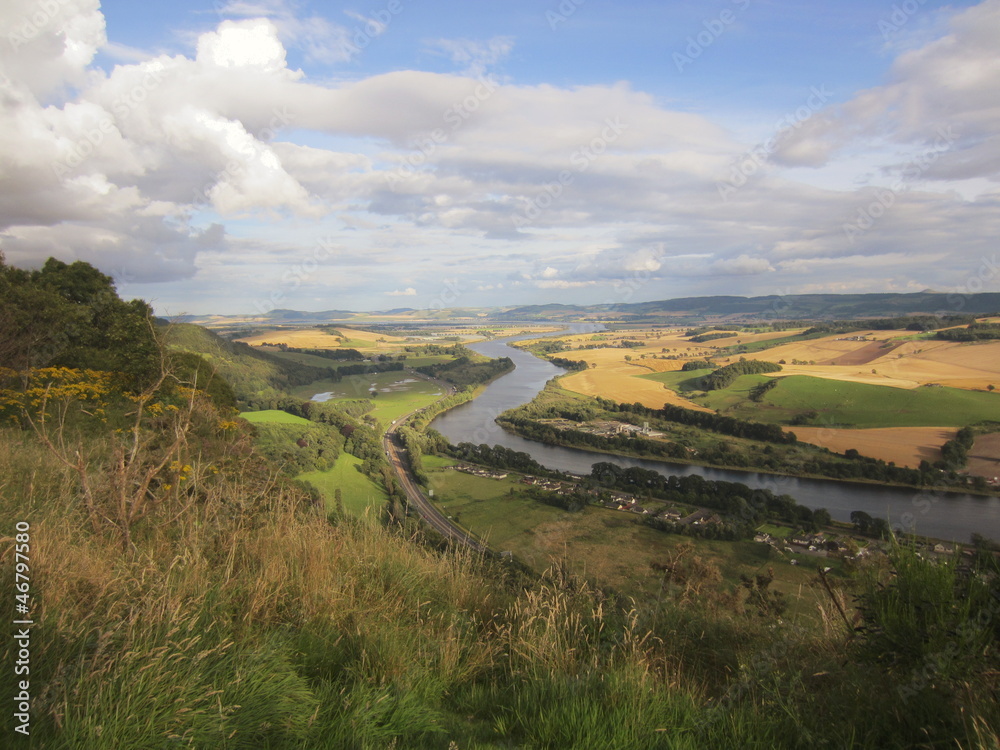 valle con rio Escocia valle con rio Escocia