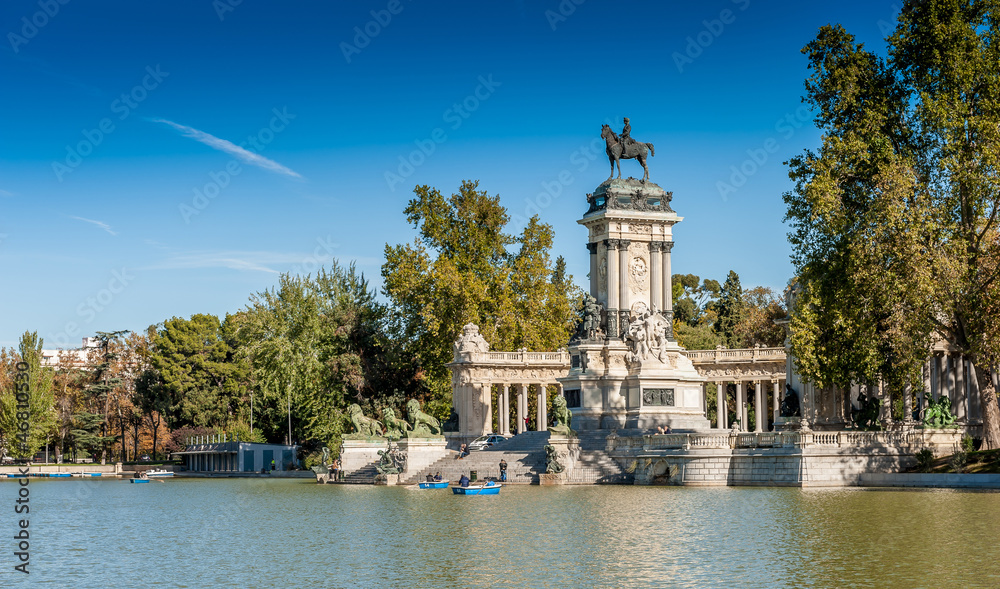 Naklejka premium Parque del buen retiro à Madrid en Castille, Espagne