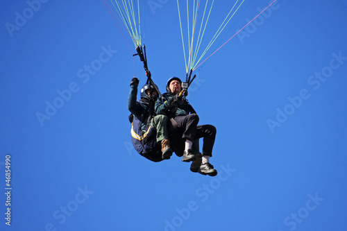 tandem paraglider