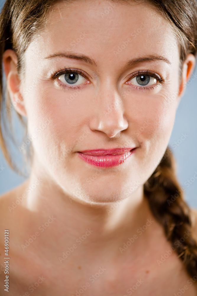 Portrait Of A Natural Beautiful Young Woman Portrait Of A Natural Beautiful Young Woman