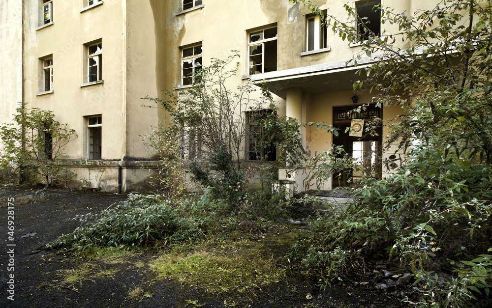 old building abandoned, outdoors