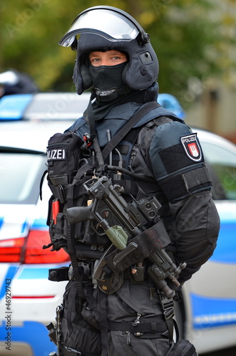 MEK SEK Sondereinheit Spezialeinheit Polizei Hamburg  © NEWS&ART