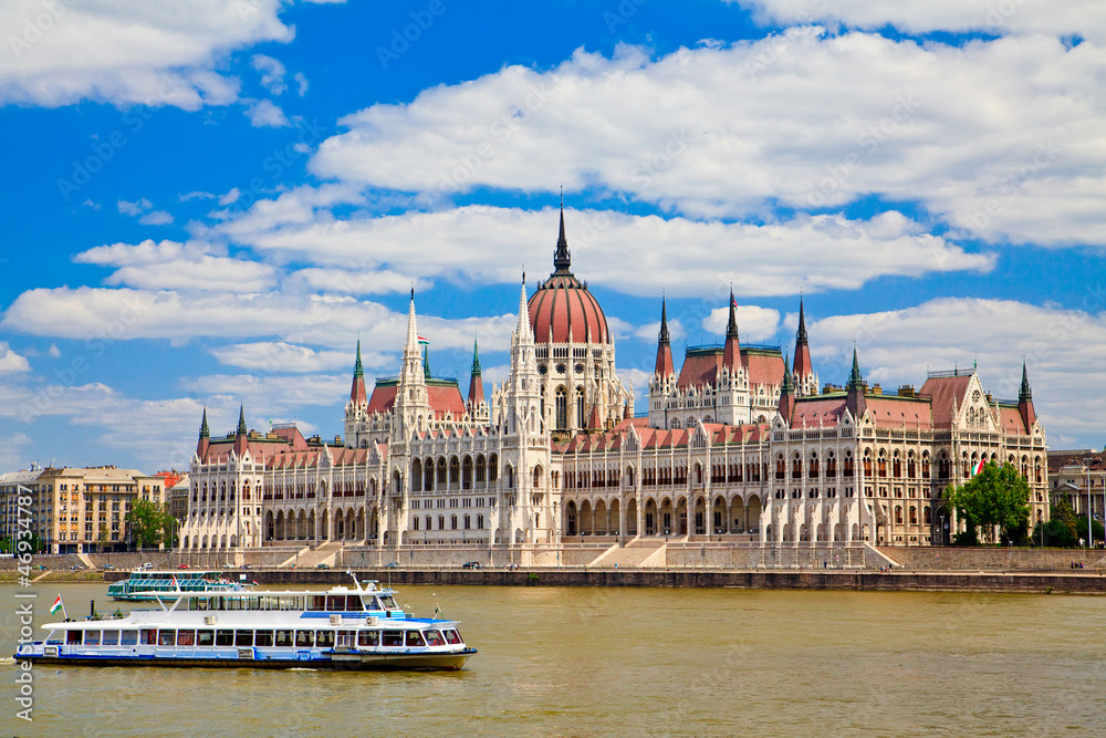 Obraz premium Building Of Hungarian Parliament