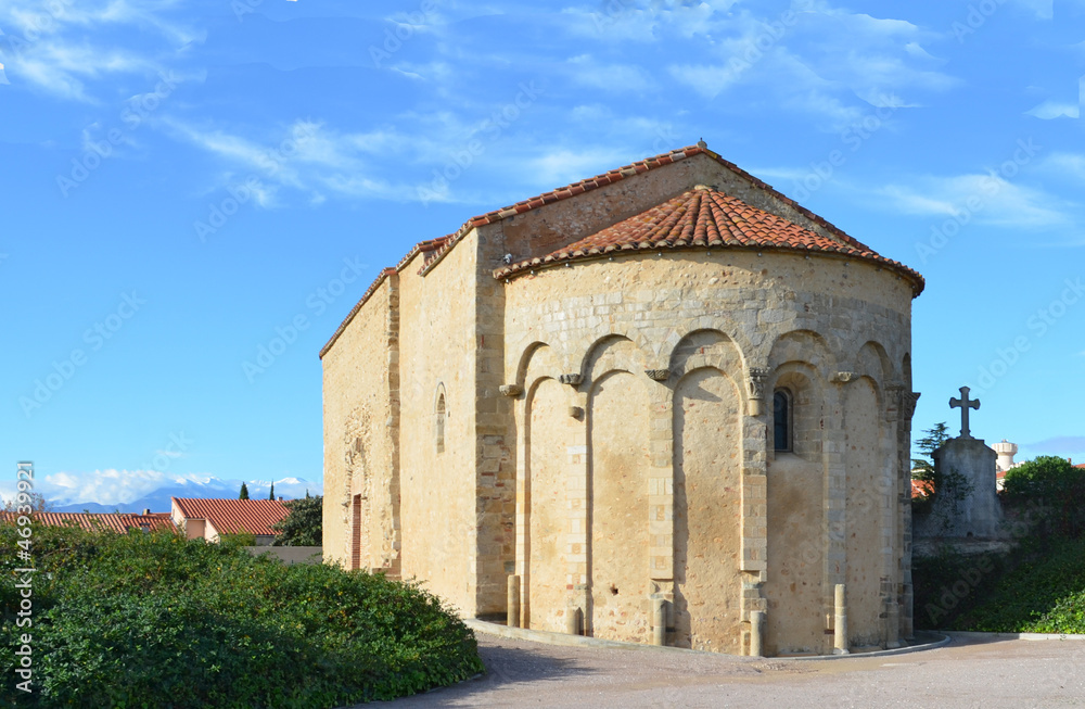 vieille église catalane à Villeneuve de la Raho