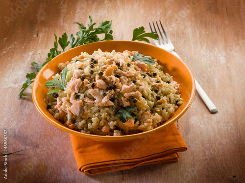 risotto with fresh salmon and green pepper