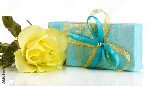 Fototapeta Naklejka Na Ścianę i Meble -  Beautiful yellow rose with wonderful gift in blue box isolated
