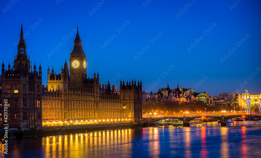 The houses of parliament by night