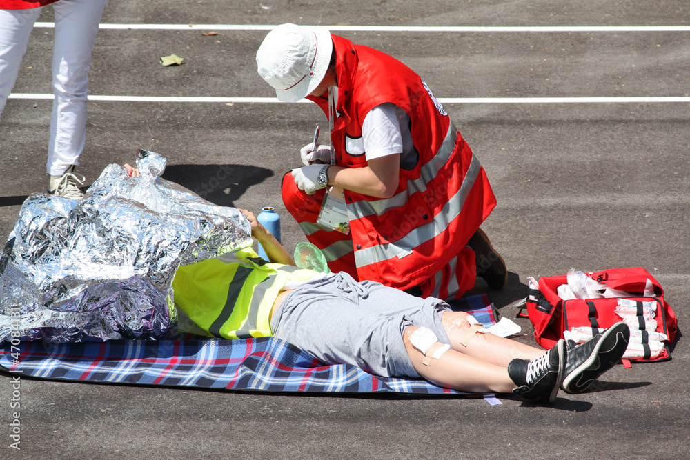 Street accident - first aid