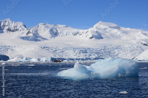Fototapeta Naklejka Na Ścianę i Meble -  Antarctic landscape