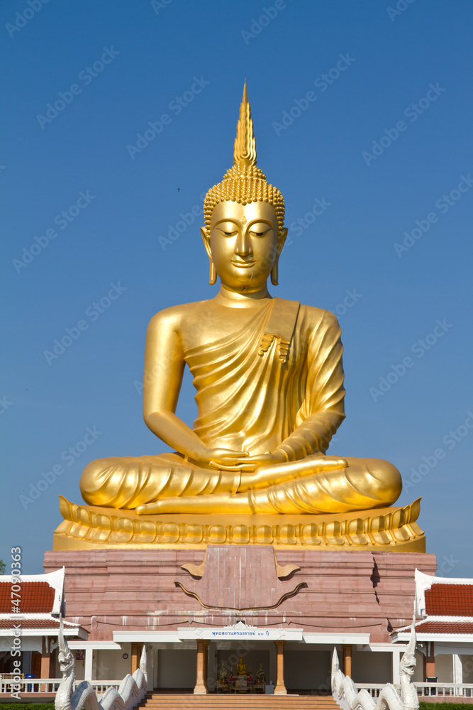 Golden Buddha statue in Thailand Golden Buddha statue in Thailand