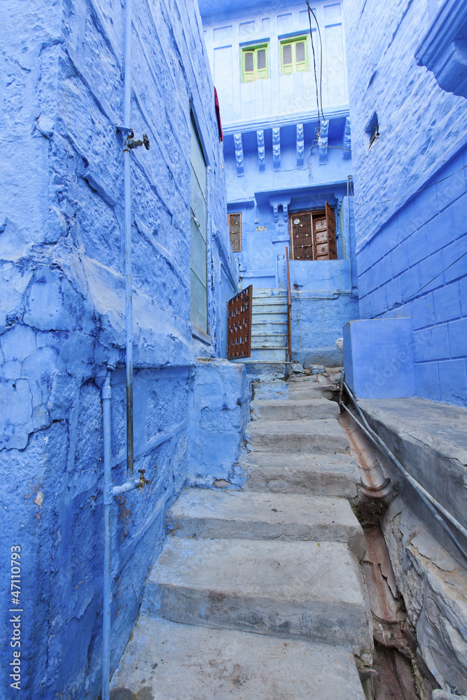 Narrow lanes in the blue city, Jodhpur, Rajasthan.