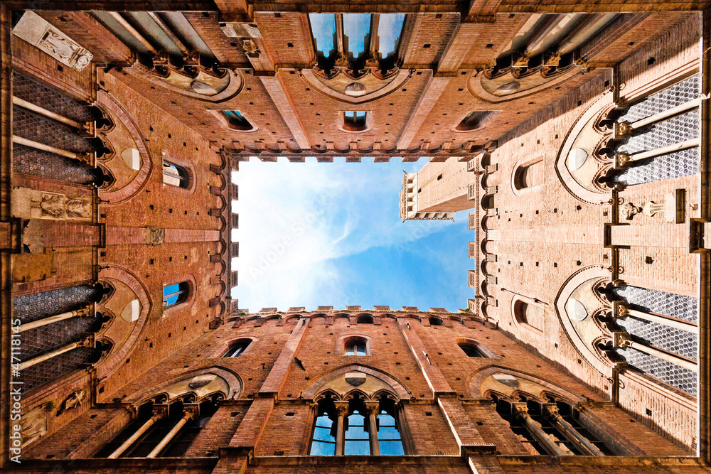 Wide angle view of Palazzo Pubblico in Siena, Italy - obrazy, fototapety, plakaty 
