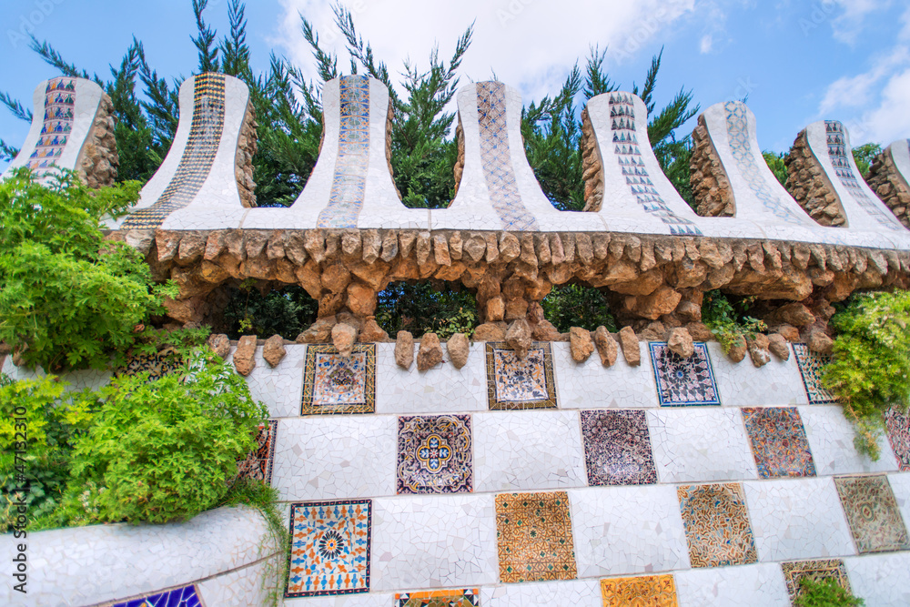 Naklejka premium Park Guell wall