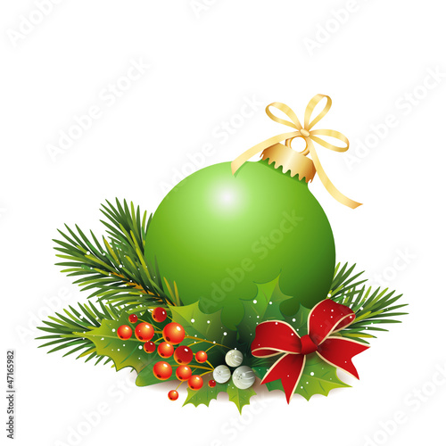 Grüne Weihnachtskugel mit Tannenzweige