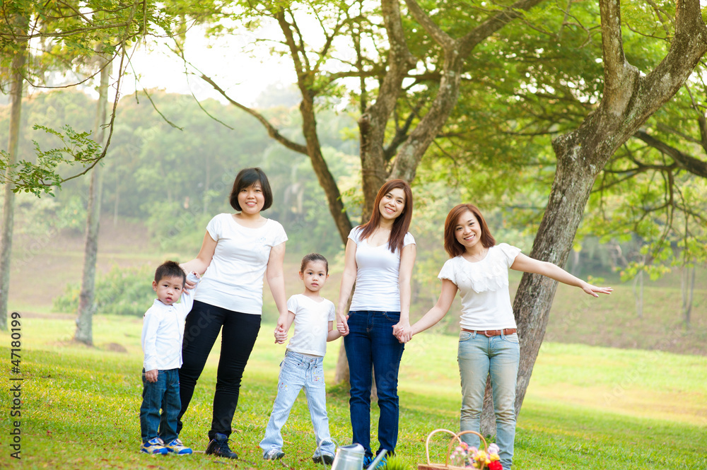 Fototapeta premium Outdoor fun family