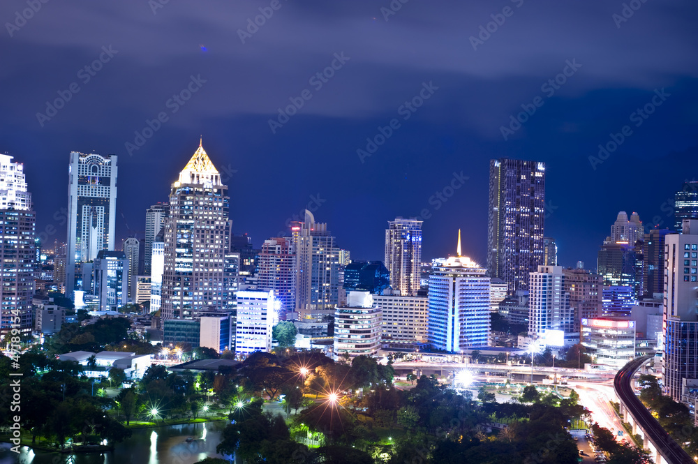 Obraz premium Bangkok park night time