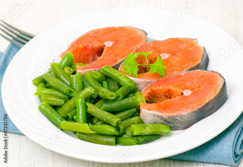 salmon with green bean