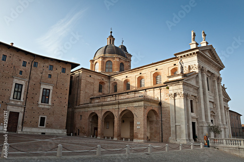 Photos Urbino, il Duomo e la Piazza Duca Federico