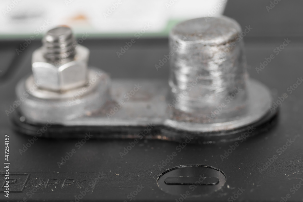 Macro 12V Battery Terminal, Negative. Macro 12V Battery Terminal, Negative.